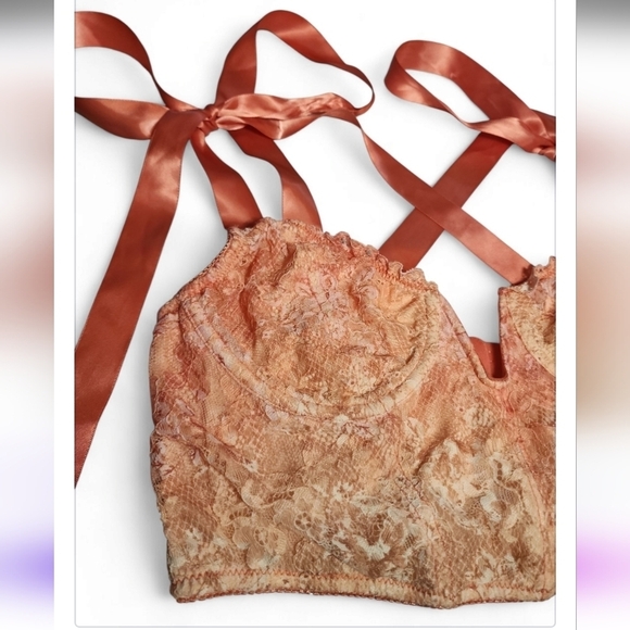 URBAN OUTFITTERS Out From Under COQUETTE Pink Cream Lace Corset Top Bow Straps - Picture 10 of 11